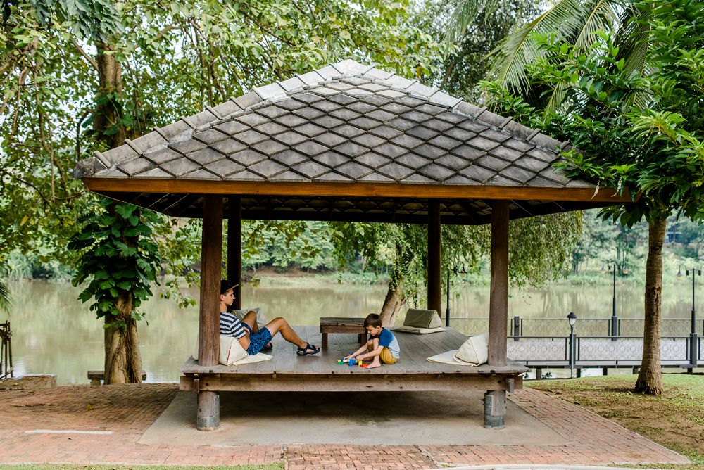 River kwai resort, Thailand met kinderen