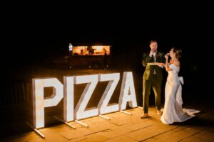 pizza bruiloft - lichtletters - foodtruck